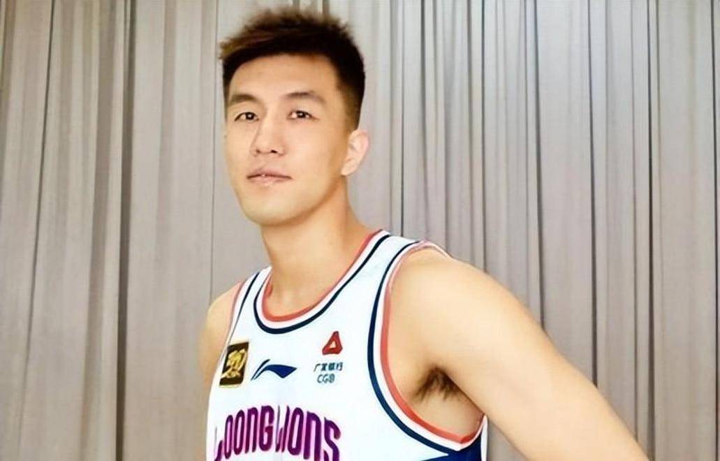 九游娱乐-场均25.7分7助，郭艾伦20-21赛季总决赛个人集锦(郭艾伦过人集锦高清)